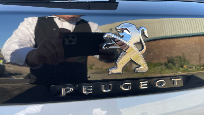 Peugeot 3008 1.2 Hybrid 136 Allure Premium+ 5dr e-DSC6 Petrol Estate